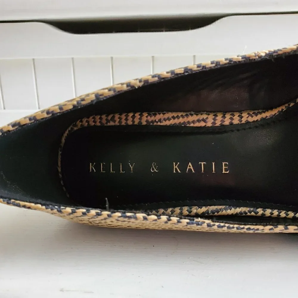 KELLY & KATIE ESPADRILLE WEDGE SANDAL SIZE 6.